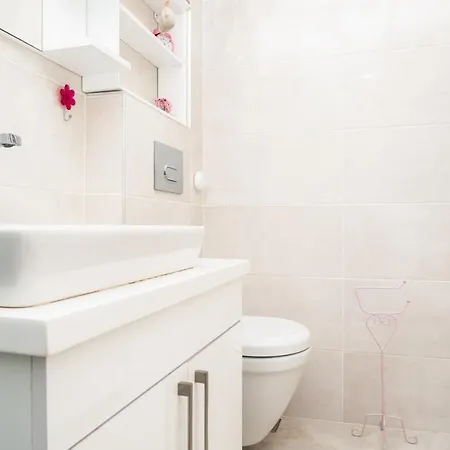 Flat Near Trendy Attractions In Kadikoy Apartment Istanbul